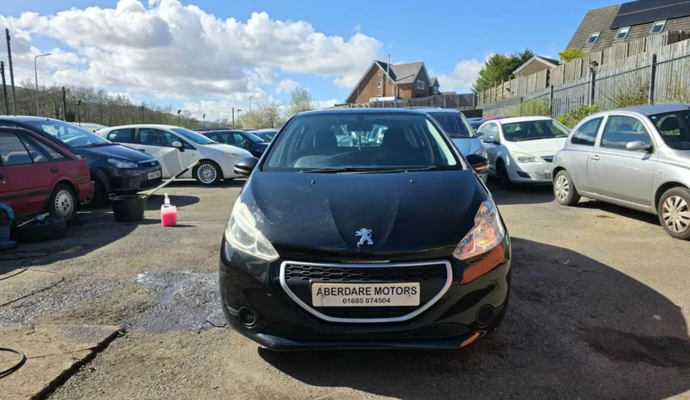 Peugeot 208