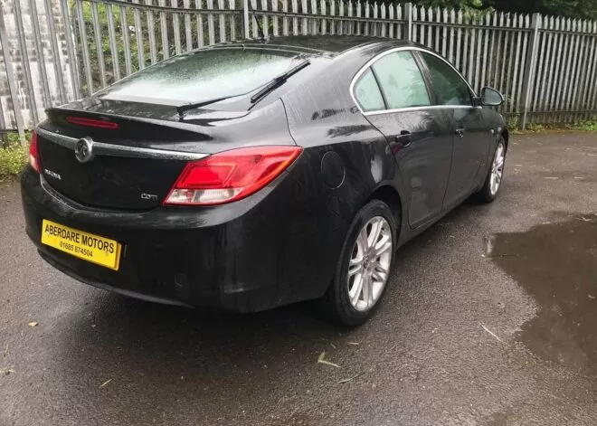 Vauxhall insignia