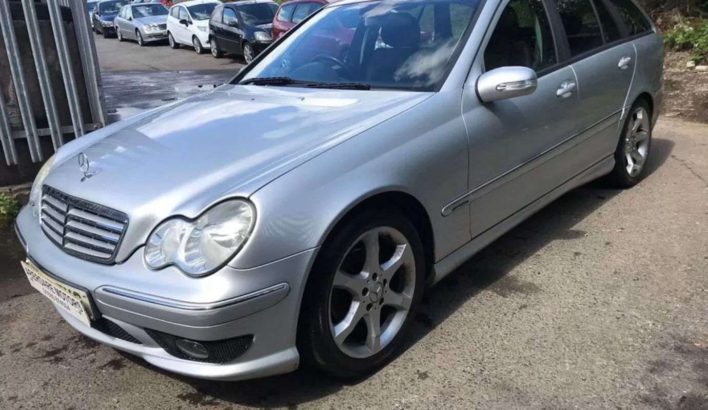 Mercedes-Benz c200